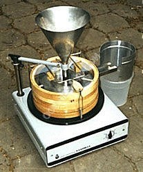 Универсальный рассев РЛ-3 одногнездный с комплектом сит для определения заражённости зерна - фото 8419